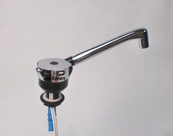 Hochwertiger Wasserhahn für mobile Wasserversorgung, ideal für Camping, Bulli- und Transporter-Umbauten. Perfekt geeignet für Frischwasser- und Abwasserkanister.
