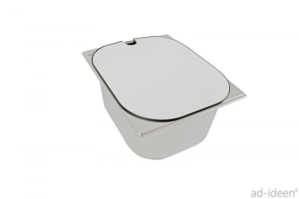 Praktischer Wasserkanister mit Deckel für mobile Wasserversorgung, ideal für Camping und den Ausbau von Bullis oder Transportern. Perfekt für Frischwasser und Grauwasser, geeignet für verschiedene Anwendungen wie Marktstände oder Outdoor-Aktivitäten.