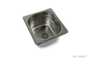 Edelstahl-Waschbecken für mobile Wasserversorgung, ideal für Campingbedarf und den Ausbau von Bullis oder Transportern. Kompakt und funktional, geeignet für Frisch- und Grauwasserkanister. Perfekte Lösung für Marktstände und Outdoor-Aktivitäten.