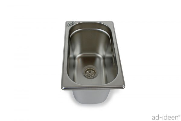 Edelstahl-Waschbecken für mobile Wasserversorgung, ideal für Camping und Transporter-Ausbau, ausgestattet mit einem praktischen Abfluss. Perfekt für Frisch- und Grauwasseranwendungen im Freien.