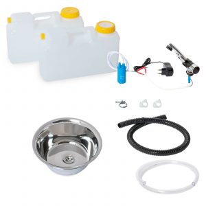 Mobile Wasserversorgung Set mit zwei Wasserkanistern, einer elektrischen Pumpe, einem Edelstahlwaschbecken, Schläuchen und Montagematerial für Camping und mobile Anwendungen. Ideal für den Ausbau von Fahrzeugen oder Marktständen.