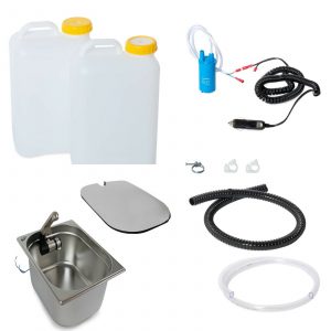 Mobile Wasserversorgung Zubehör für Camping: zwei Wasserkanister, eine elektrische Pumpe, ein Edelstahlwaschbecken mit Armatur, Schlauch und Anschlussmaterialien. Ideal für den Ausbau von Bullis oder Transportern sowie für Marktstände.